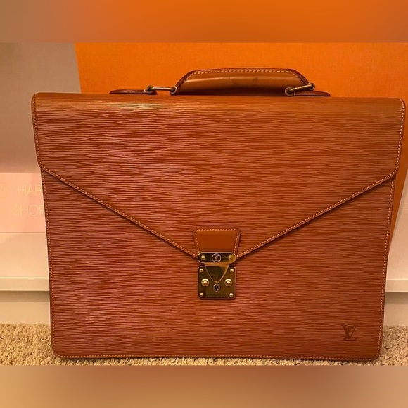 Authentic Louis Vuitton briefcase - Picture 1 of 16